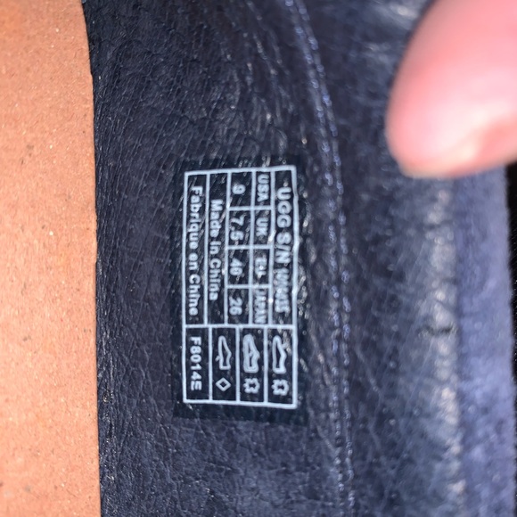 Women’s UGG suede mocs - Picture 3 of 5